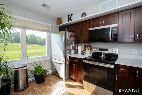 15 Pilgrim Harbor Wallingford CT 06492