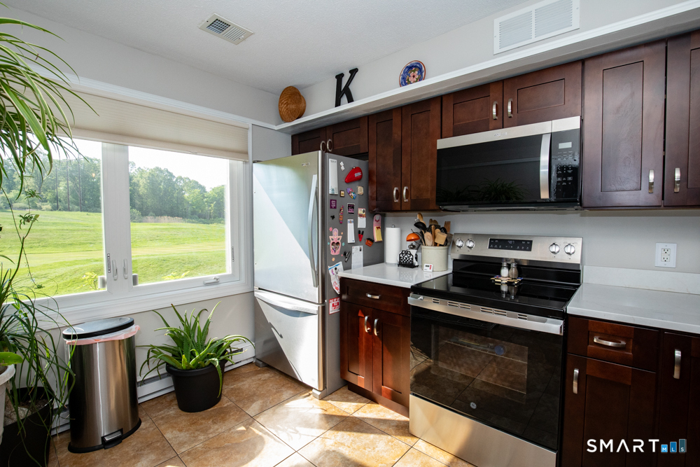 15 Pilgrim Harbor Wallingford CT 06492