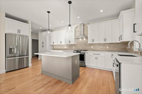 20 Fieldstone Court Bethel CT 06801