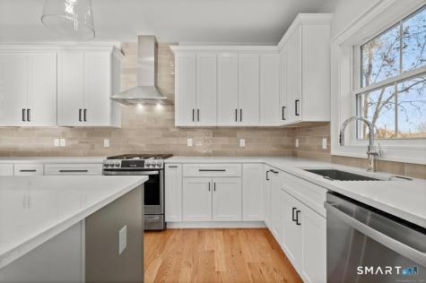 20 Fieldstone Court Bethel CT 06801
