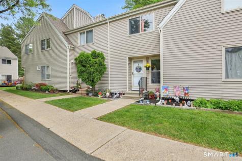15 Cherokee Court Cromwell CT 06416