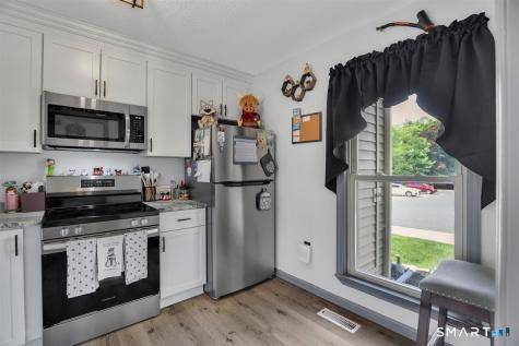 15 Cherokee Court Cromwell CT 06416