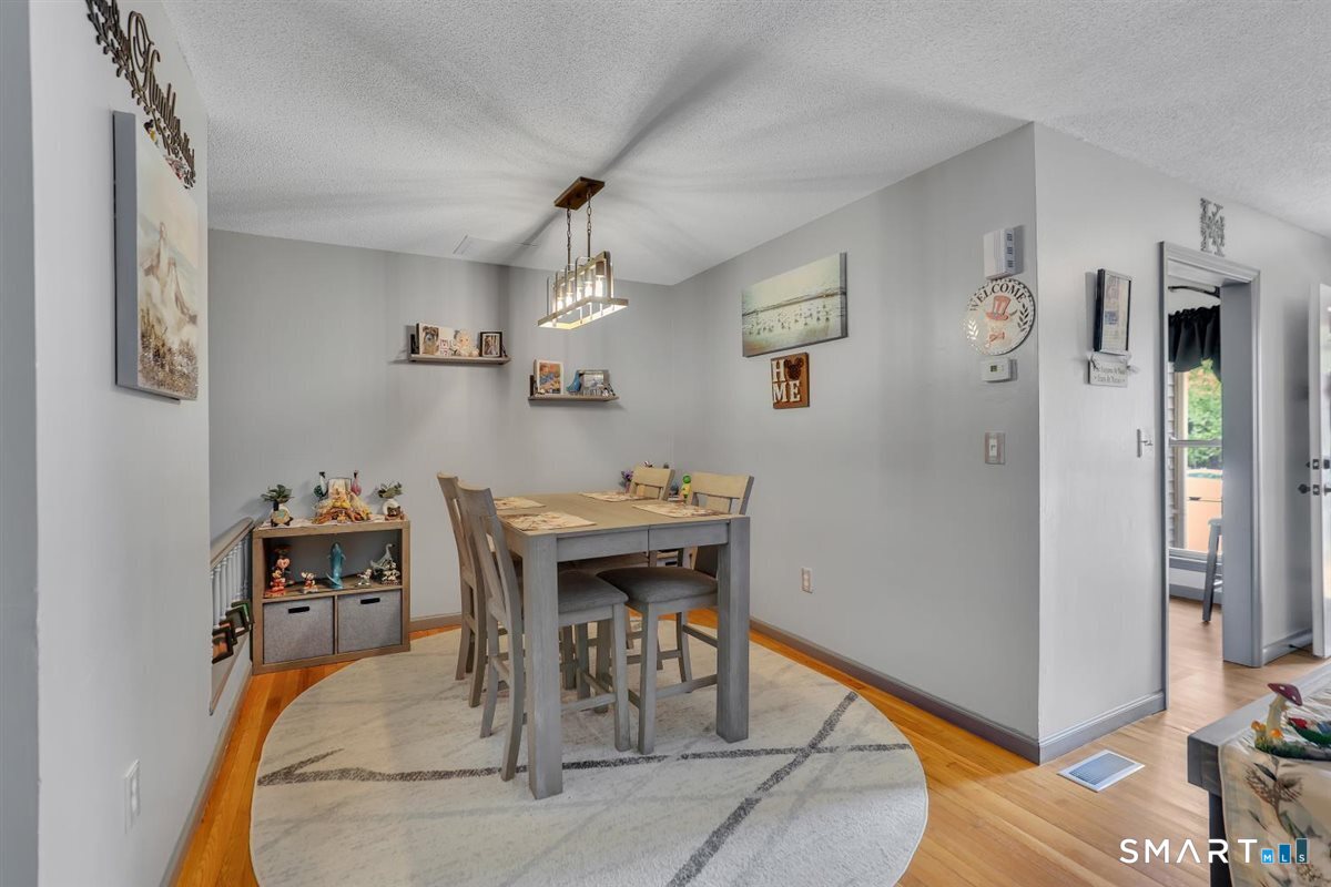 15 Cherokee Court Cromwell CT 06416