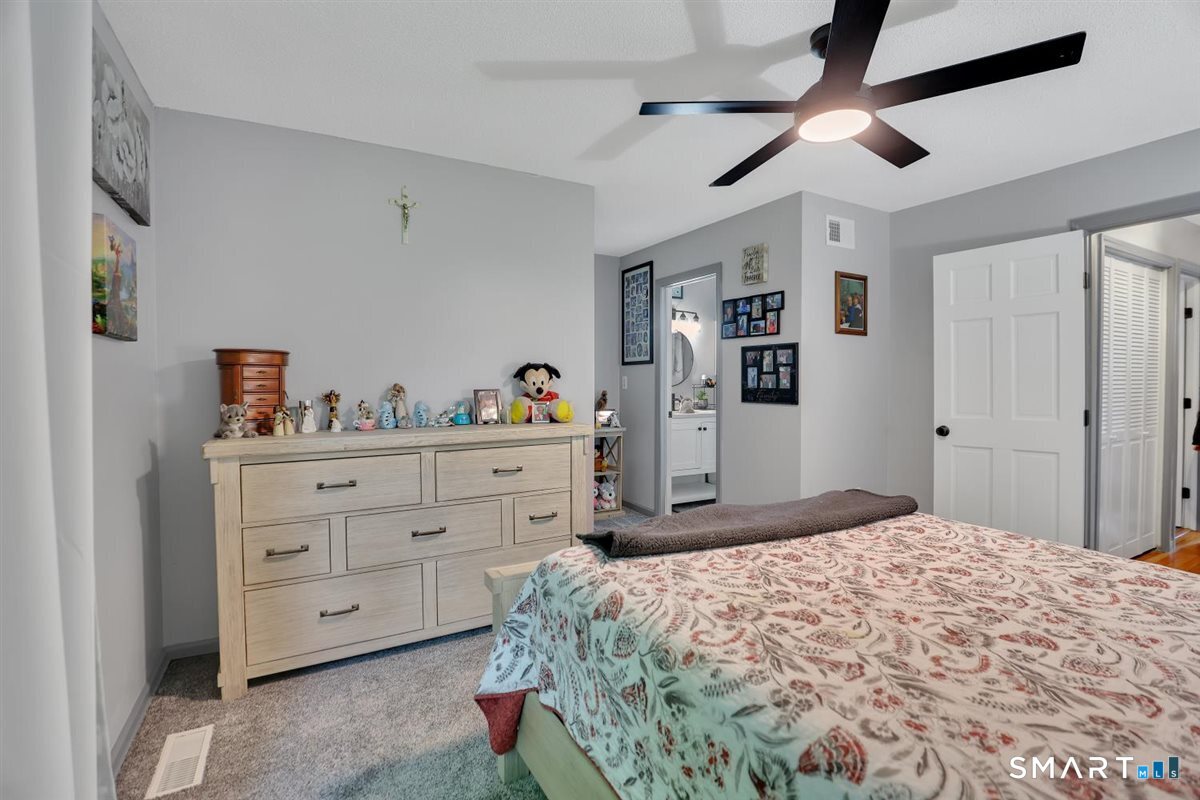 15 Cherokee Court Cromwell CT 06416