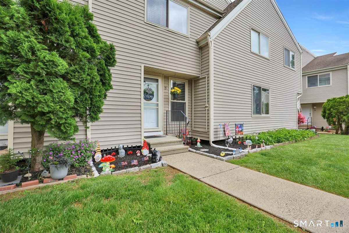 15 Cherokee Court Cromwell CT 06416