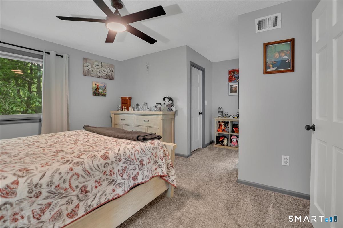 15 Cherokee Court Cromwell CT 06416