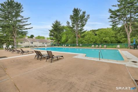 15 Cherokee Court Cromwell CT 06416