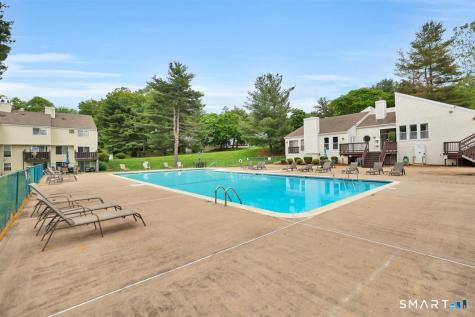 15 Cherokee Court Cromwell CT 06416