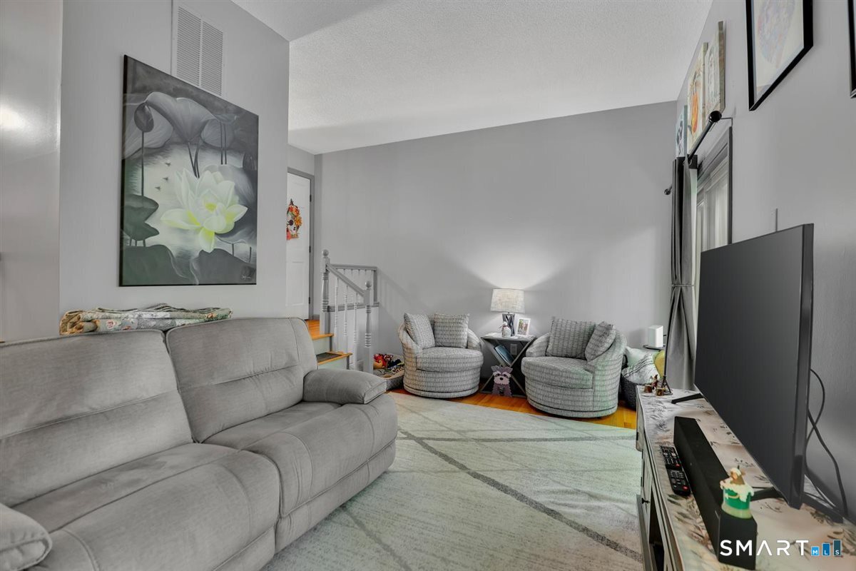 15 Cherokee Court Cromwell CT 06416