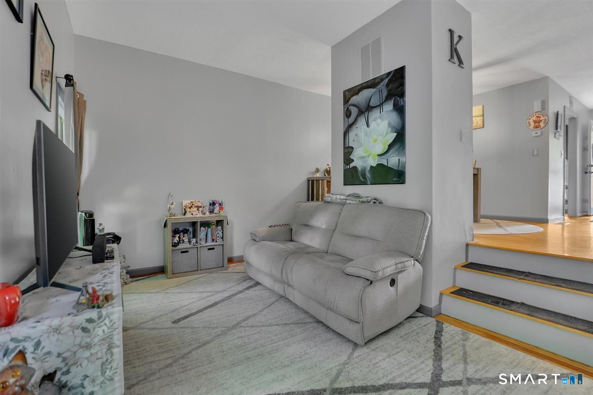 15 Cherokee Court Cromwell CT 06416