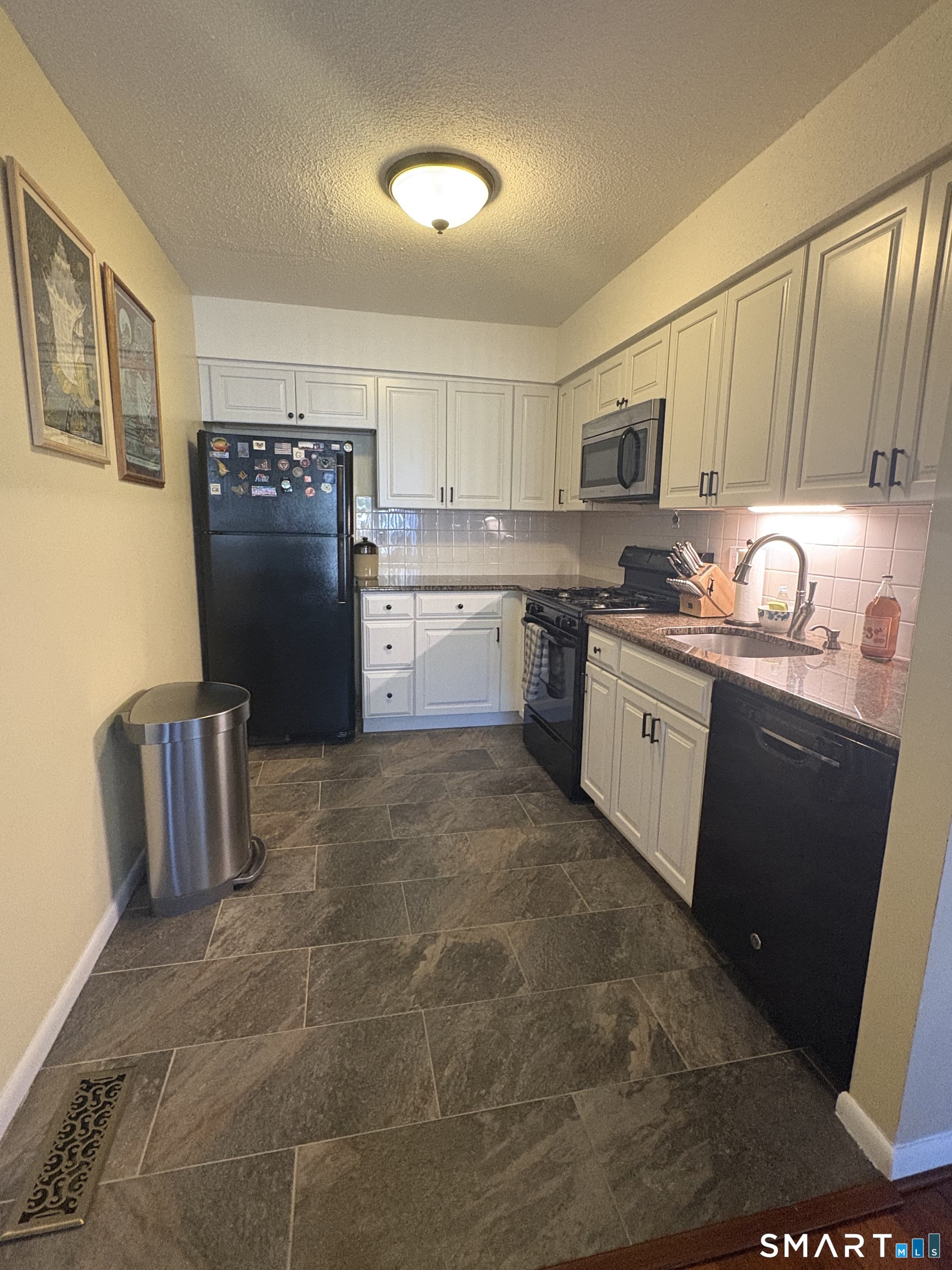 602 Longfellow Drive Branford CT 06405