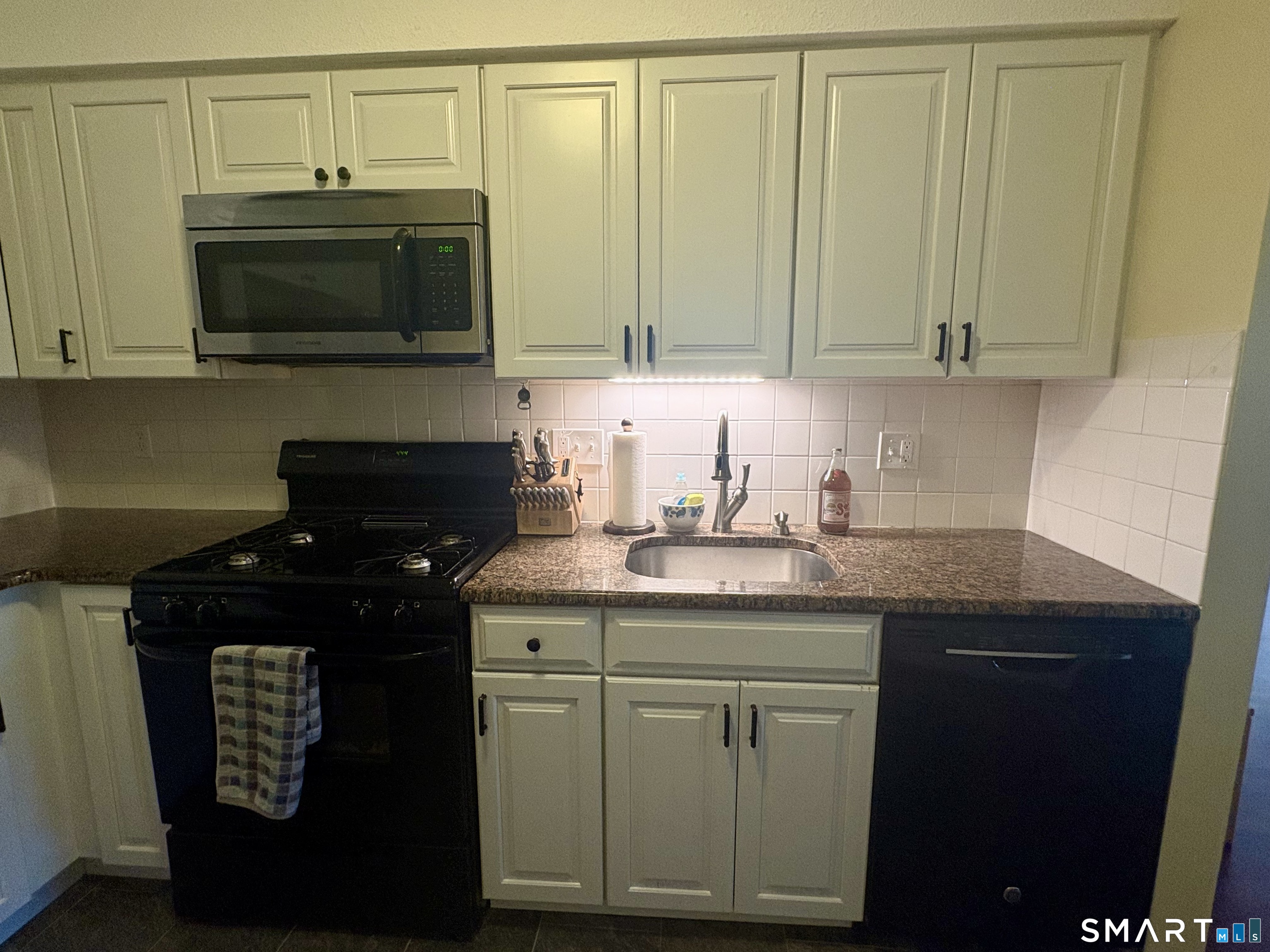 602 Longfellow Drive Branford CT 06405