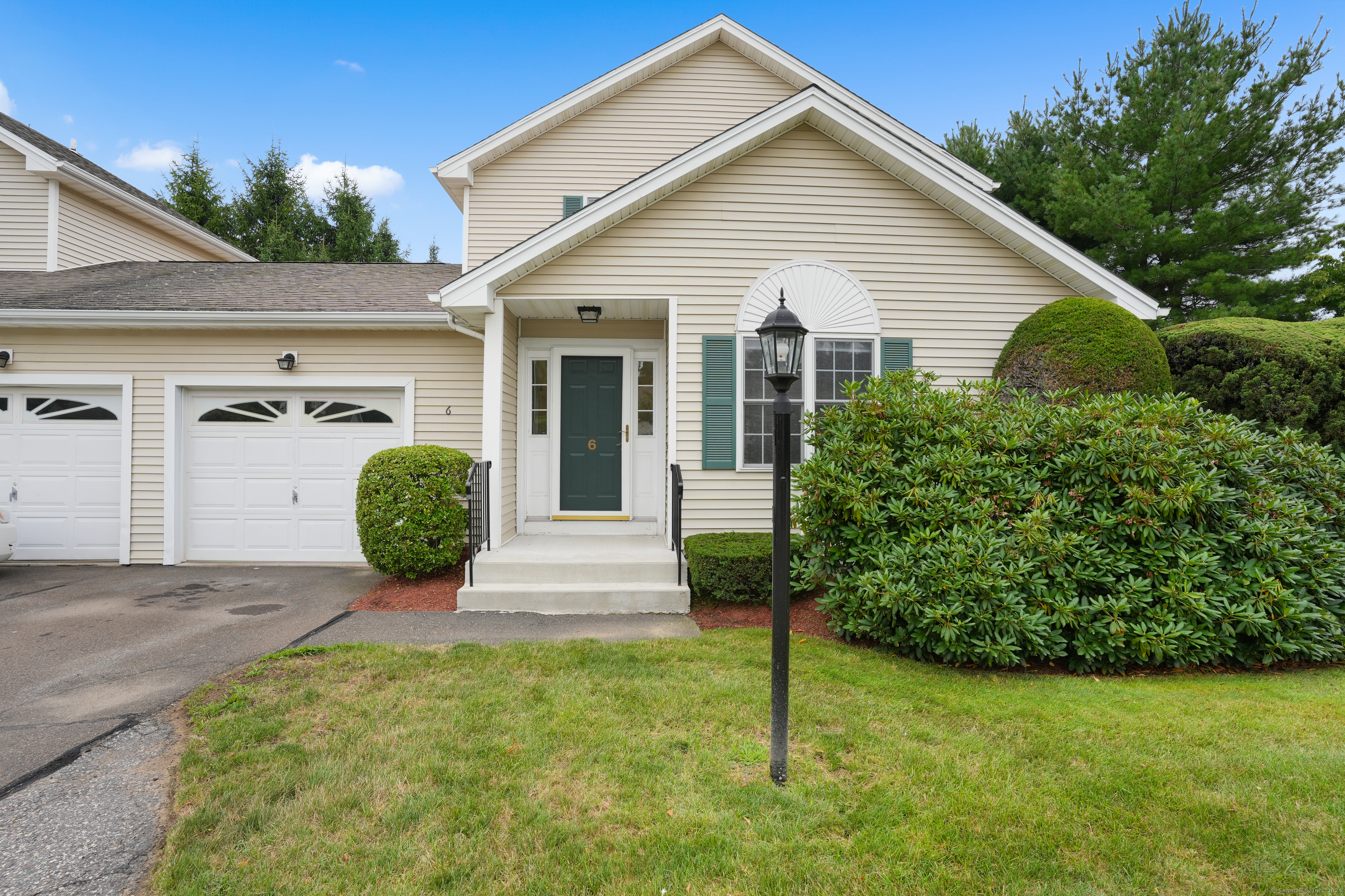 6 Long Hill Place Trumbull CT 06611