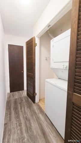 5 Essex Court Brookfield CT 06804