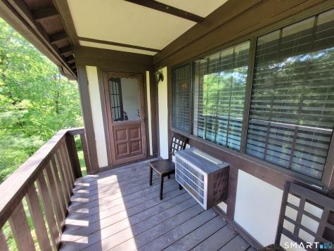 5 Essex Court Brookfield CT 06804