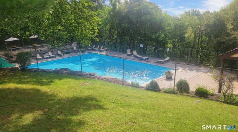 5 Essex Court Brookfield CT 06804