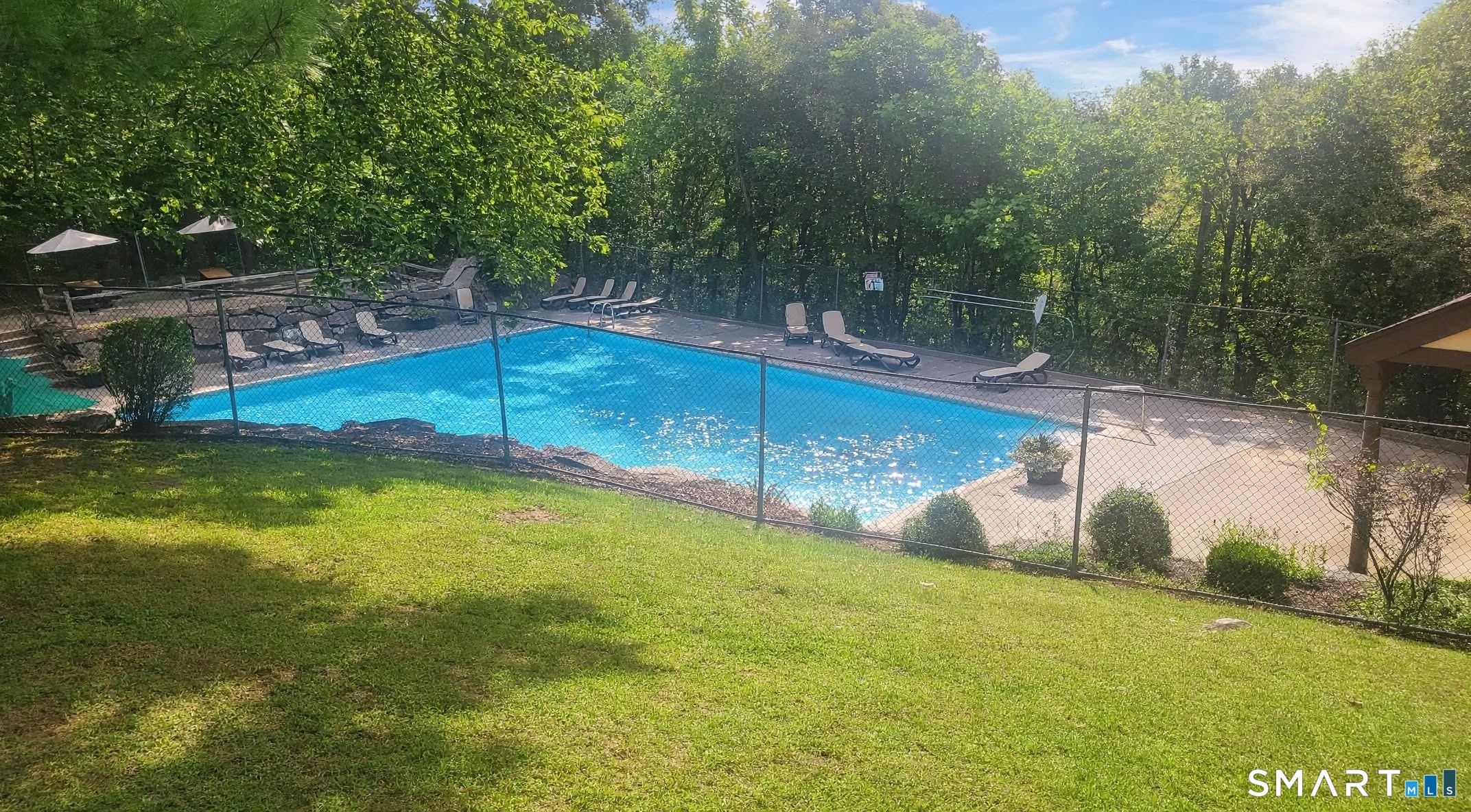 5 Essex Court Brookfield CT 06804