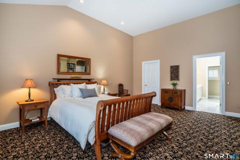 3 Shirecrest Avon CT 06001