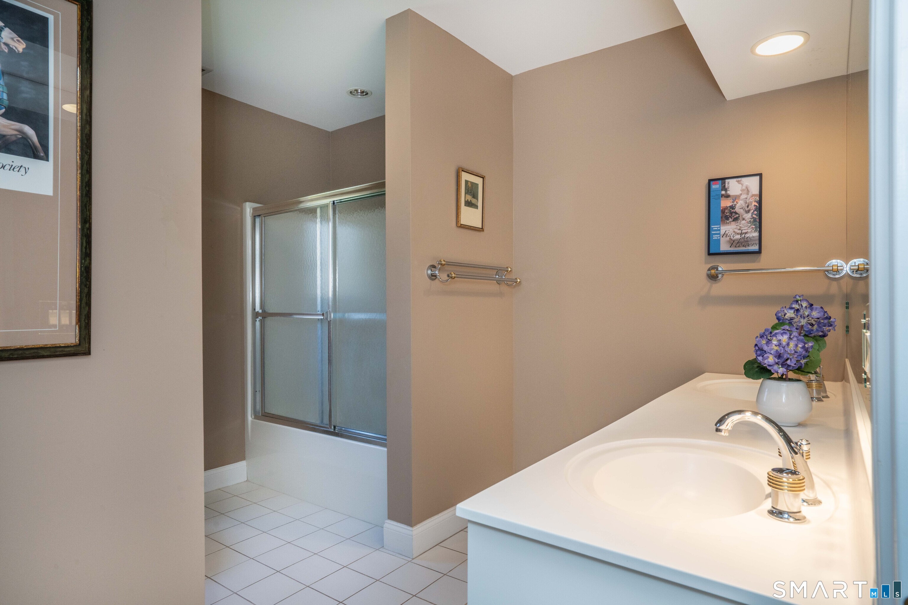 3 Shirecrest Avon CT 06001