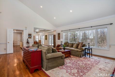 3 Shirecrest Avon CT 06001