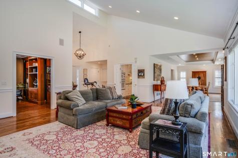 3 Shirecrest Avon CT 06001