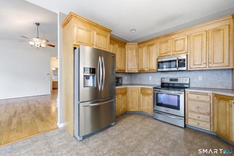 21 Merrigan Lane Windsor Locks CT 06096