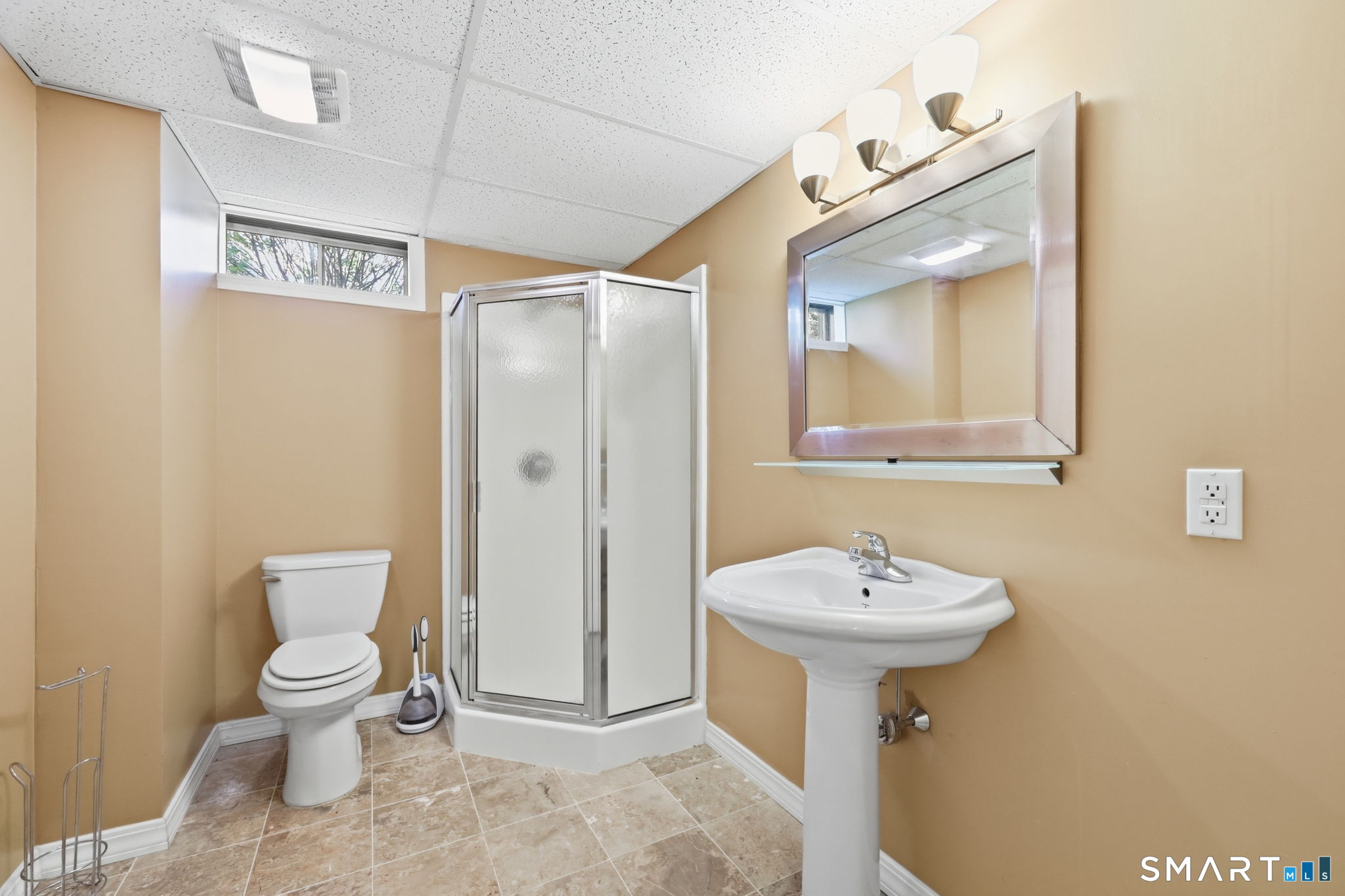 21 Merrigan Lane Windsor Locks CT 06096