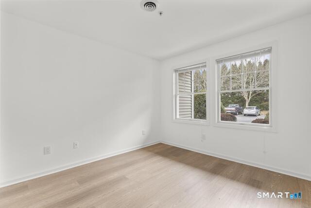 468 Main Street East Lyme CT 06357