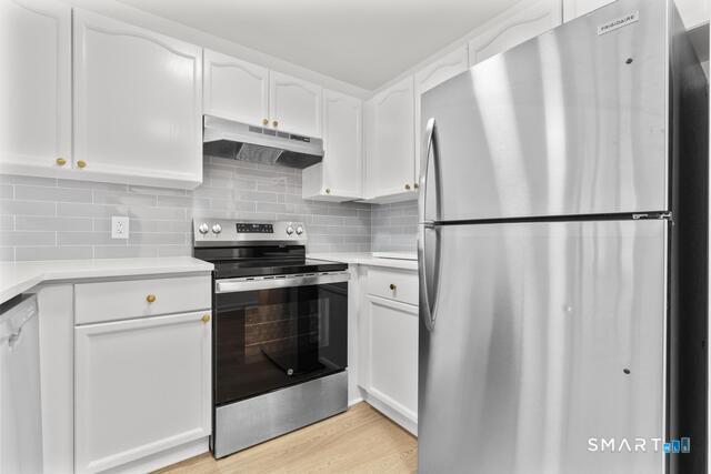 468 Main Street East Lyme CT 06357