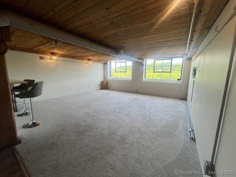 68 Thermos Avenue Norwich CT 06360