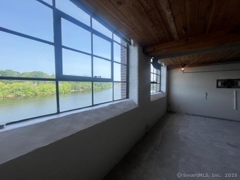 68 Thermos Avenue Norwich CT 06360