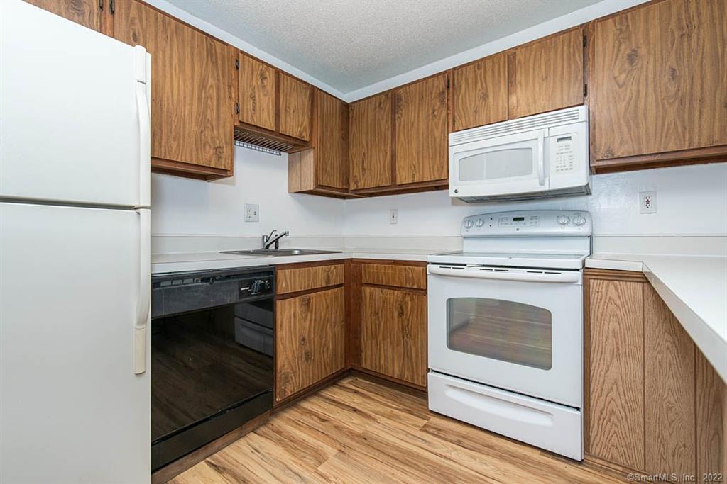 1323 Harbor View Drive Rocky Hill CT 06067