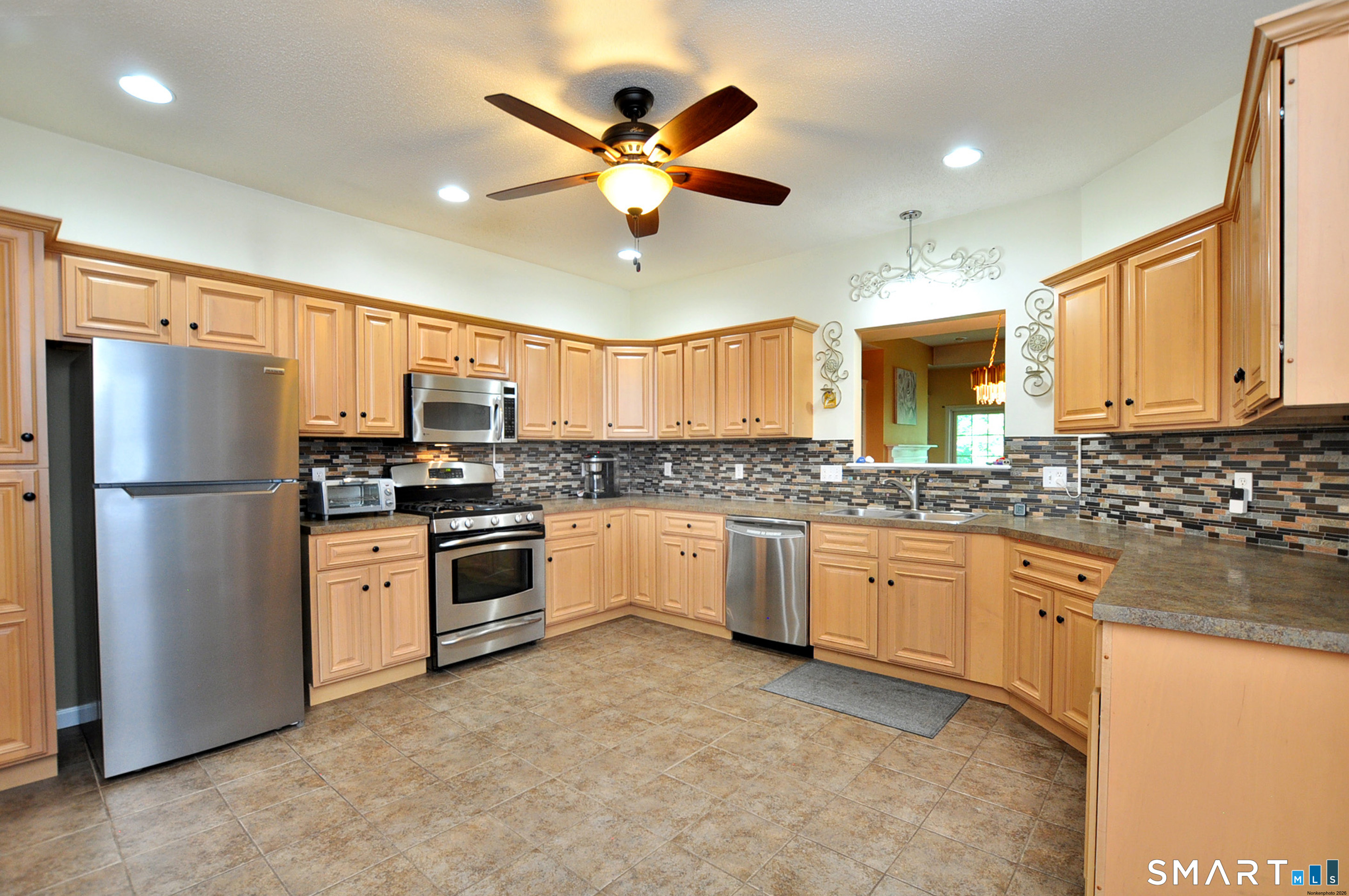 35 Todd Street Hamden CT 06518