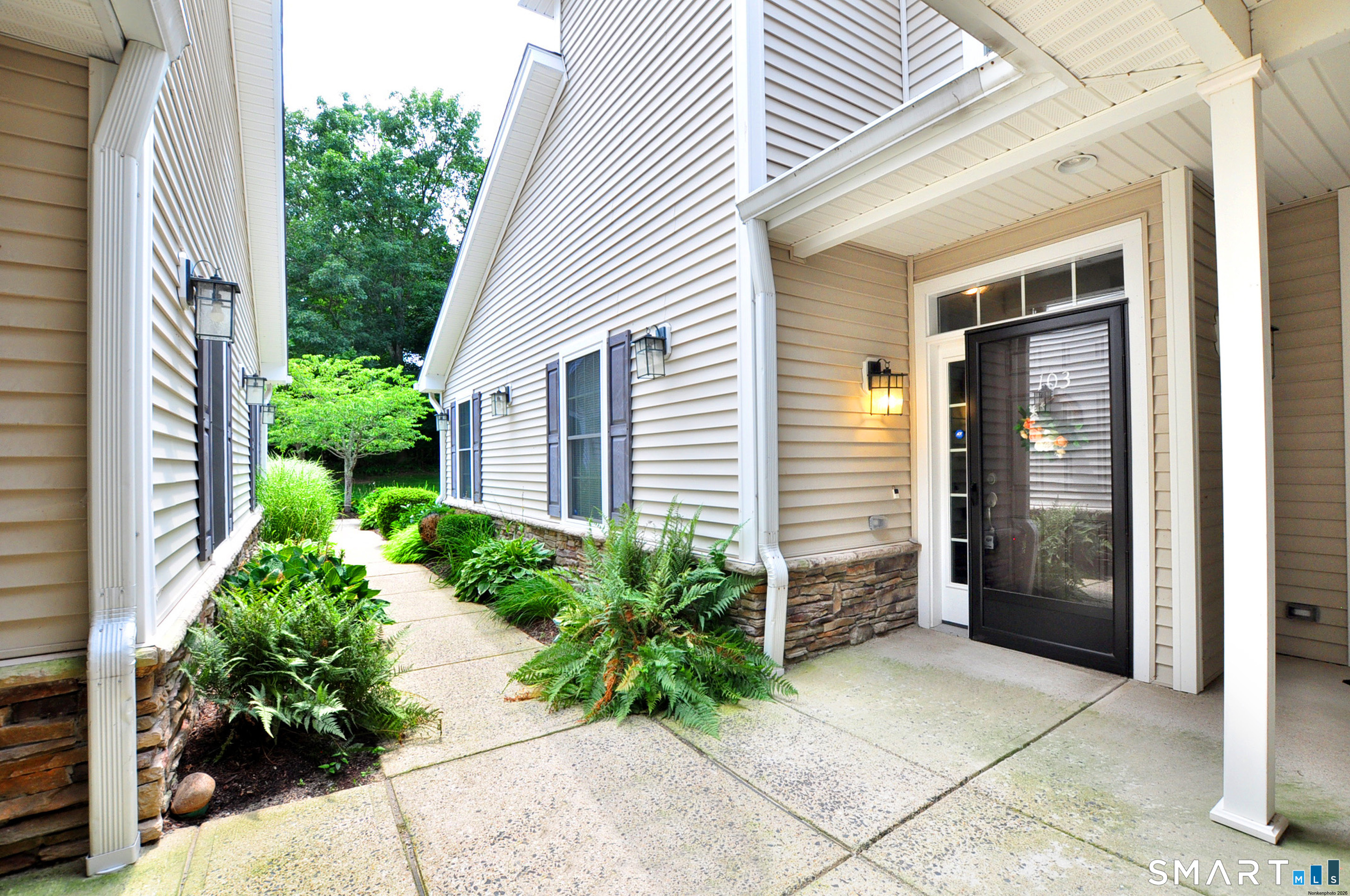 35 Todd Street Hamden CT 06518
