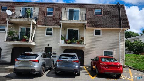 438 Blackstone Village Meriden CT 06450