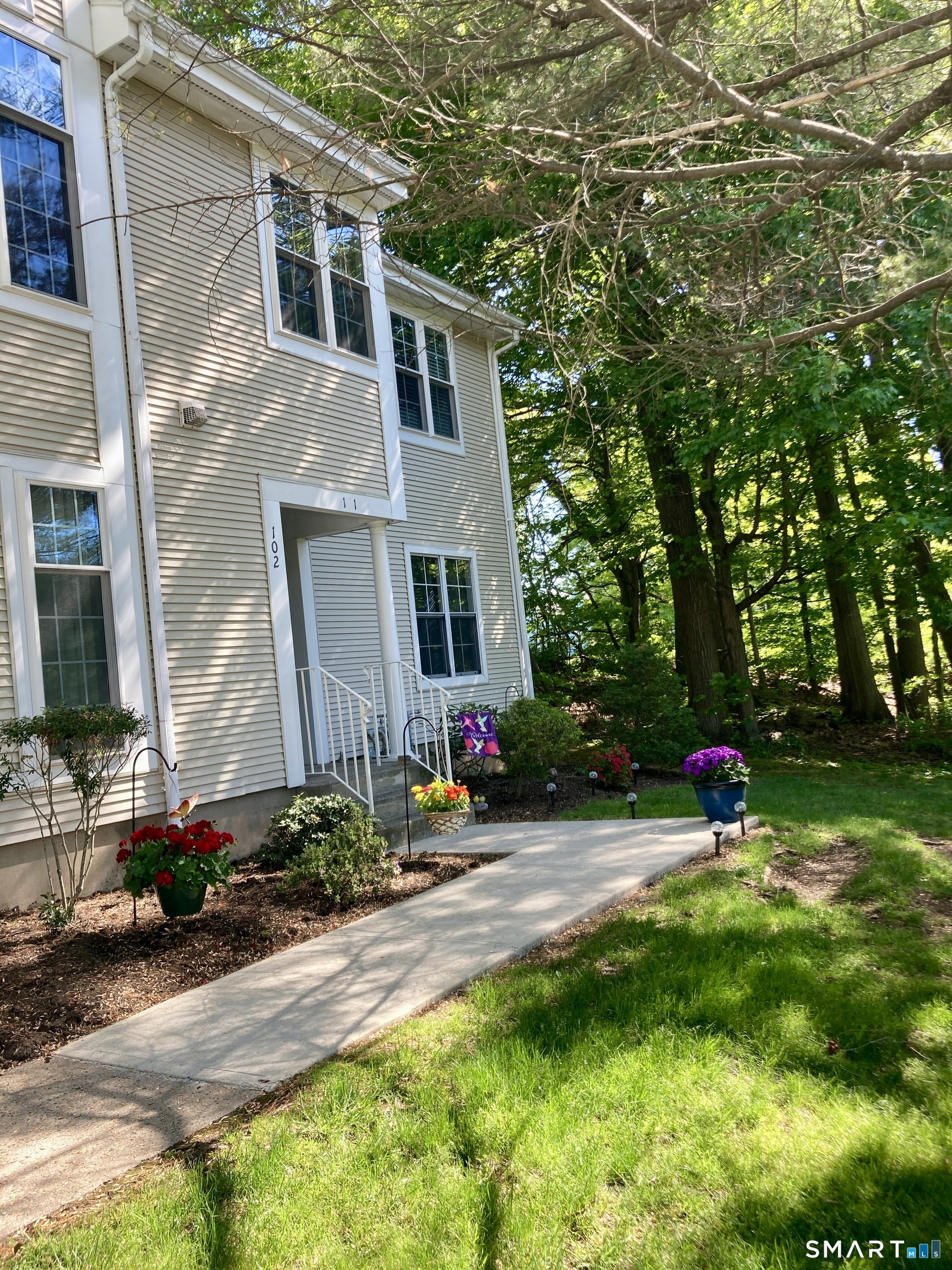 102 Country Club Court Rocky Hill CT 06067