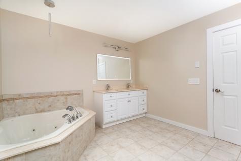 4 Pond View Drive Brookfield CT 06804