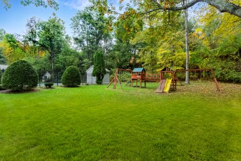 4 Pond View Drive Brookfield CT 06804