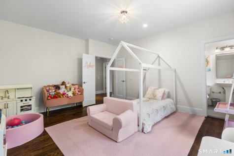 57 Kensett Lane Darien CT 06820