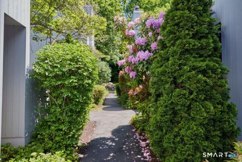 6 Hollyberry Lane Ridgefield CT 06877