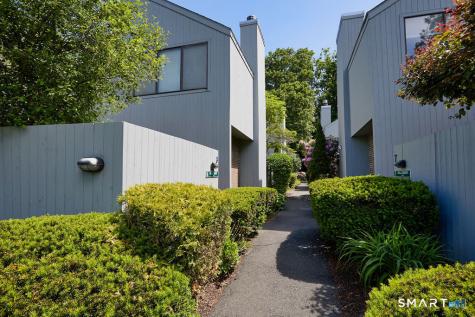 6 Hollyberry Lane Ridgefield CT 06877