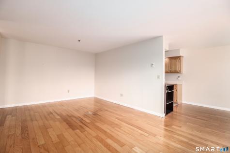 28 Rollingwood Drive Brookfield CT 06804