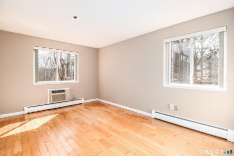 28 Rollingwood Drive Brookfield CT 06804