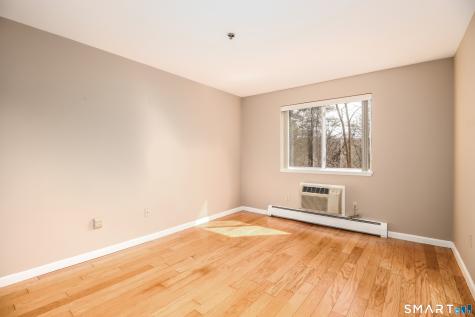 28 Rollingwood Drive Brookfield CT 06804