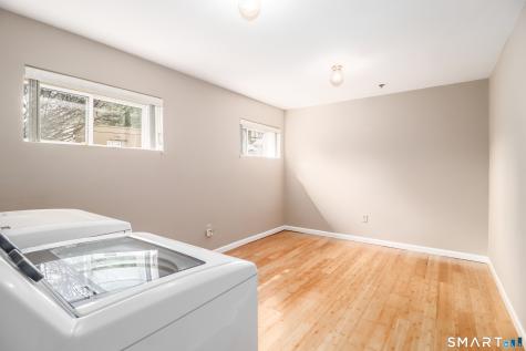 28 Rollingwood Drive Brookfield CT 06804