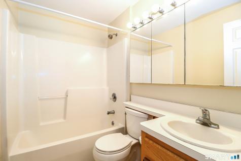 28 Rollingwood Drive Brookfield CT 06804