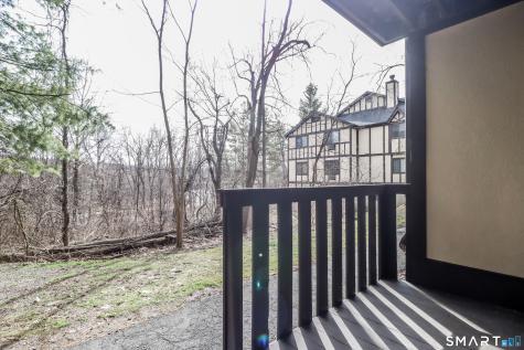 28 Rollingwood Drive Brookfield CT 06804