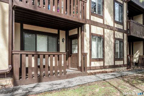 28 Rollingwood Drive Brookfield CT 06804