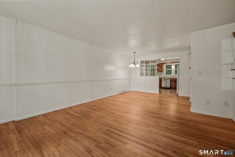 414 Robin Court Cheshire CT 06410