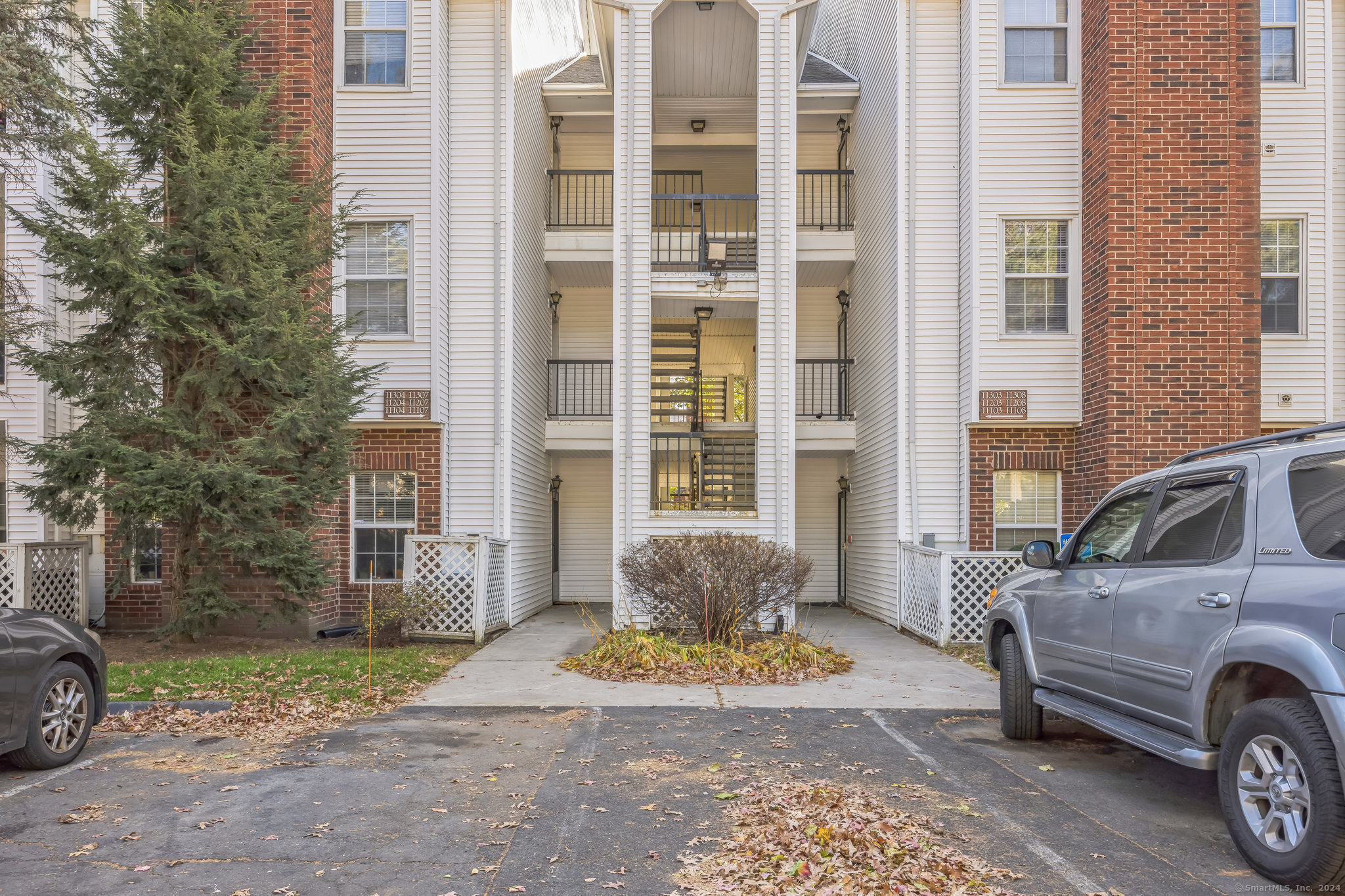 31 High Street East Hartford CT 06118
